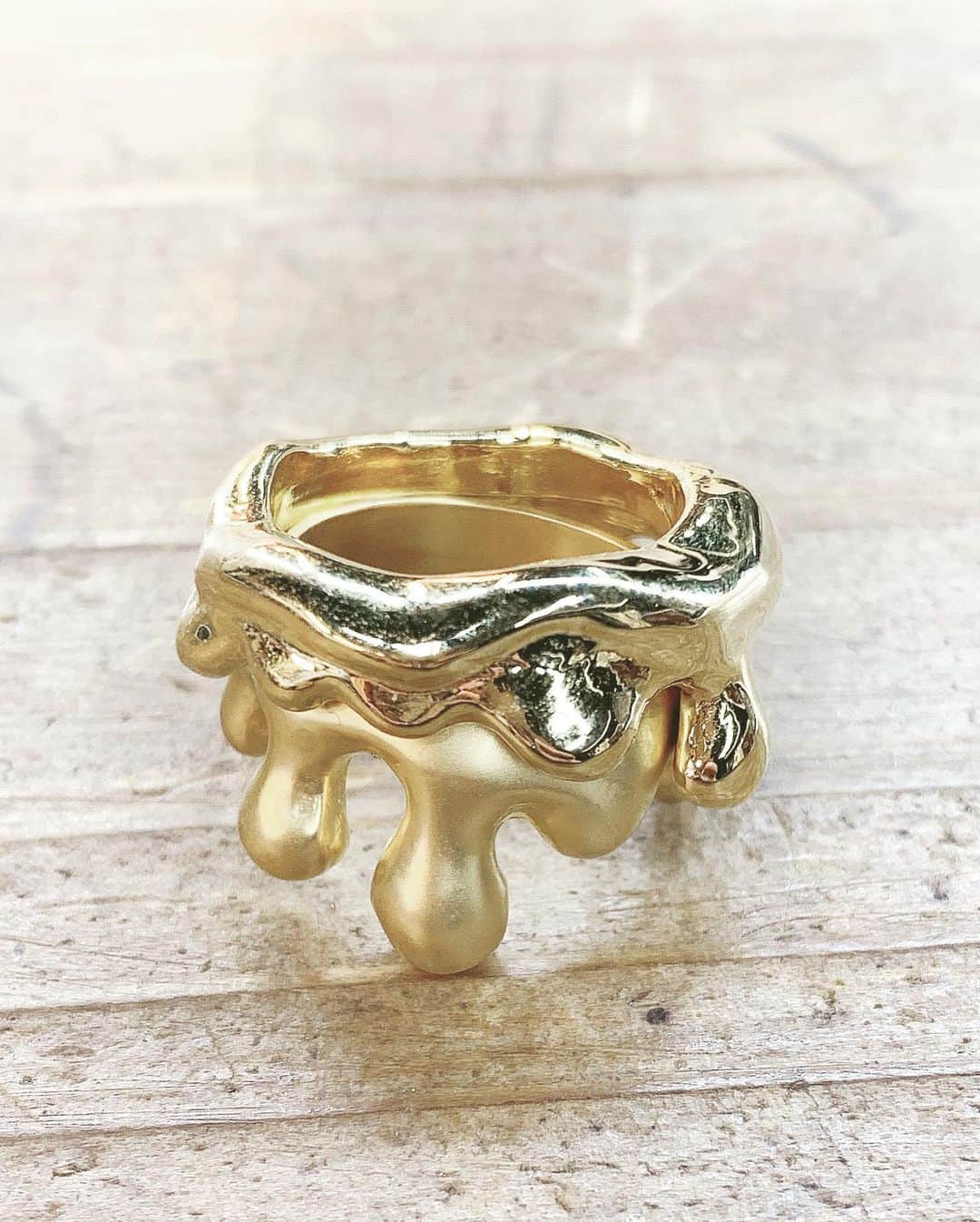 一聖さんのインスタグラム写真 - (一聖Instagram)「とうとうゴールドのメルトリング出たー！！！！﻿ byアイムメルター﻿ ﻿ #qpot#キューポット﻿ #accessory#melt#ring#gold﻿」7月30日 22時18分 - buglug_issei