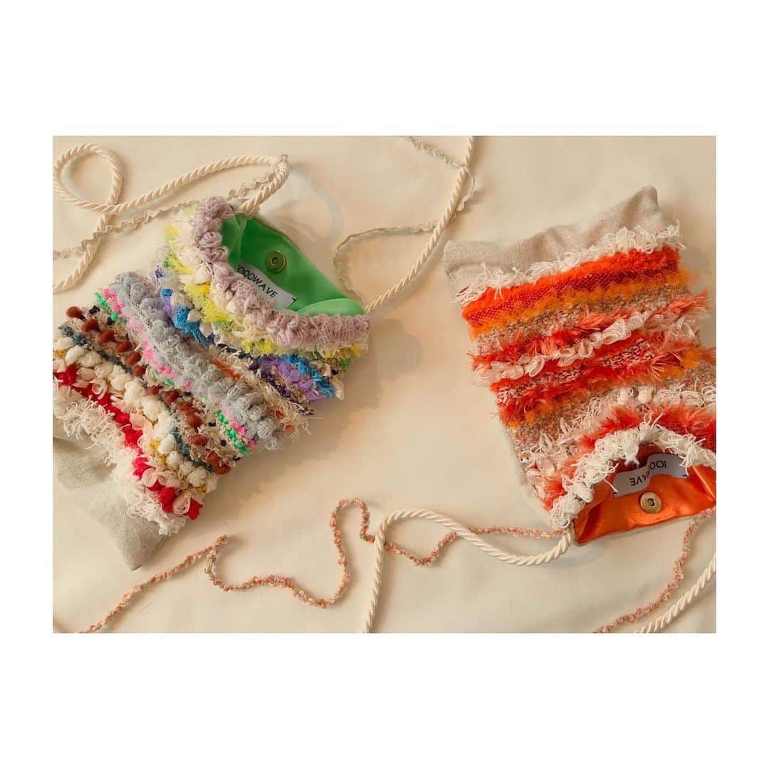 森千波さんのインスタグラム写真 - (森千波Instagram)「サコッシュのオーダーお問い合わせはDMよりお願いいたします☺︎ . . . . #1000weave#newarrival#weaving#yarn#handmade#colorful#bag#cotton#color#織物#サコッシュ#ポシェット#ハンドメイド」7月30日 22時29分 - 1000wave
