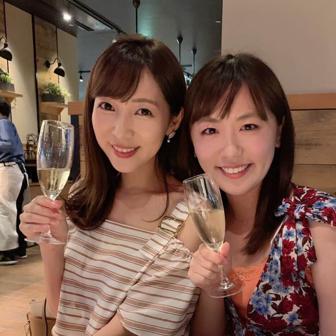 小野澤玲奈さんのインスタグラム写真 - (小野澤玲奈Instagram)「日曜日。怖〜い話をしながら歩いてたら 「暗闇坂」！！笑  ゾクゾクした〜〜😣 .  ラブリーまきとフカヒレを食べアイスを食べ いつものみさきちゃんとピザを食べ そういやパンケーキも食べ  食べて喋って食べて 心まで満たされた１日💗  今は夢から覚めてる。🙈 . #現実☺️ #麻布お散歩  #暗闇坂 #親友💗 #実は胃袋が複数ある #うそです #ワンピース  #gracecontinental」7月30日 22時51分 - reina.onozawa