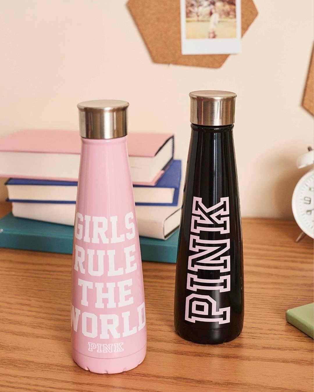 Victoria's Secret PINKさんのインスタグラム写真 - (Victoria's Secret PINKInstagram)「We're so excited to be partnering with Girl Boss, @sarahmkauss who is the S'well Founder & CEO 💪👊🙌! Score this exclusive Sip By S’well Water Bottle with a $65 PINK purch on PINK Friday (8/2)! #PINKGRLPWR」7月30日 22時55分 - vspink