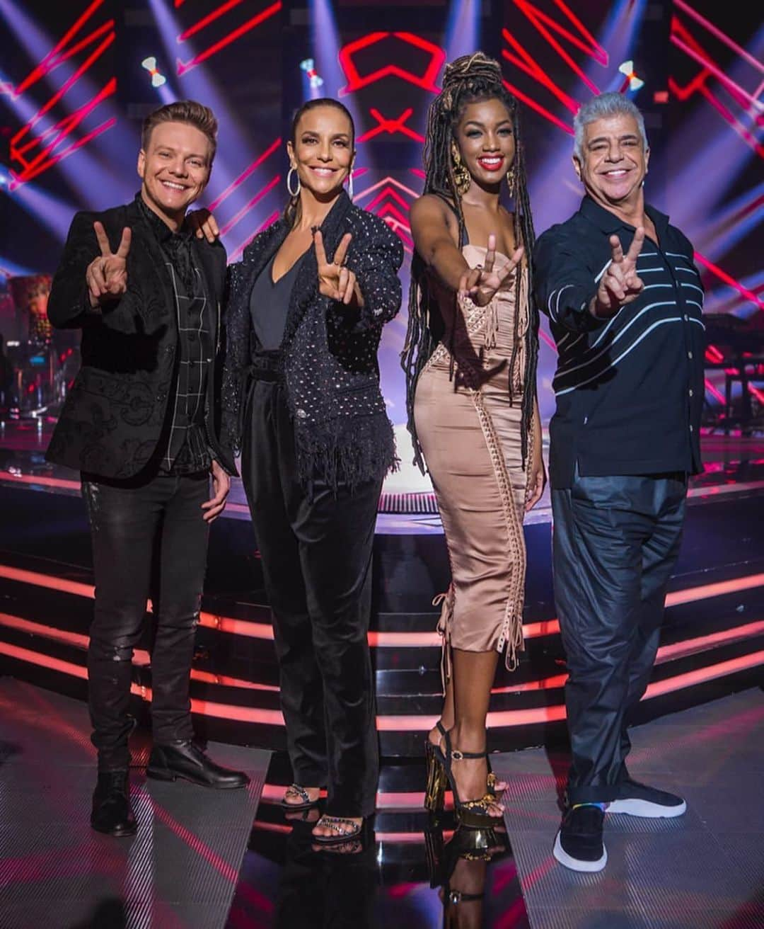 ミシェル・テロさんのインスタグラム写真 - (ミシェル・テロInstagram)「Eh hoje turma! Estreia nova temporada de @thevoicebrasil! Vamo q vamo! Vcs vão amar! Tá sensacional!!! Bora assistir juntos?!」7月30日 23時06分 - micheltelo