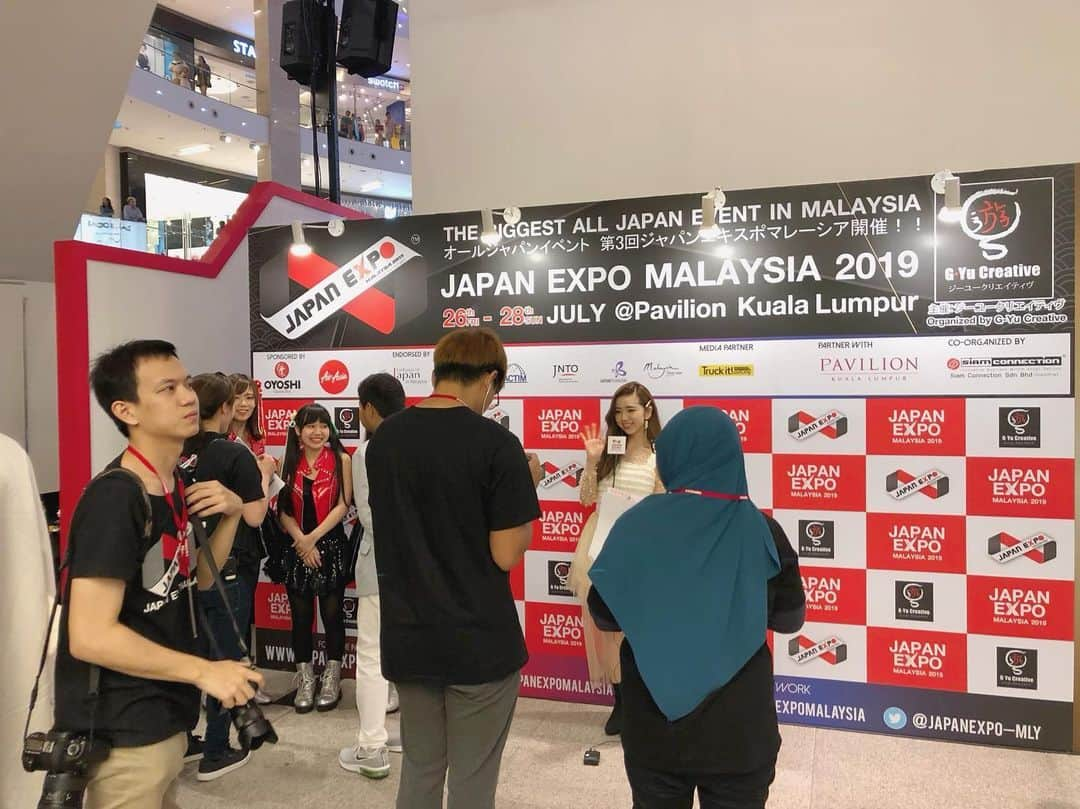 濵松里緒菜さんのインスタグラム写真 - (濵松里緒菜Instagram)「* * * Thank you #JapanExpoMalaysia2019 💕 * Terima kasih banyak banyak☺️ * * #japanexpo #malaysia #2019 #pavilionkualalumpur #japan #kualalumpur #ジャパンエキスポ #マレーシア #クアラルンプール」7月31日 10時10分 - riona_hamamatsu