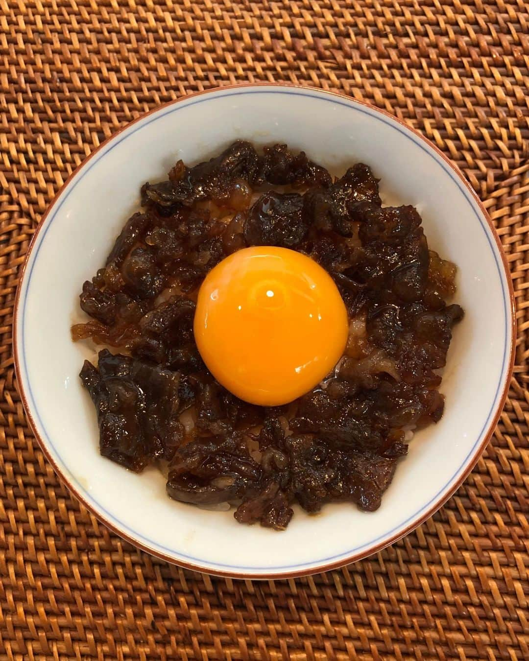 秋山具義さんのインスタグラム写真 - (秋山具義Instagram)「朝食で、『新ばし 星野』の牛しぐれ煮TKG。﻿ 旨すぎる！！！﻿ ﻿ #新ばし星野 #京味出身」7月31日 8時46分 - gugitter