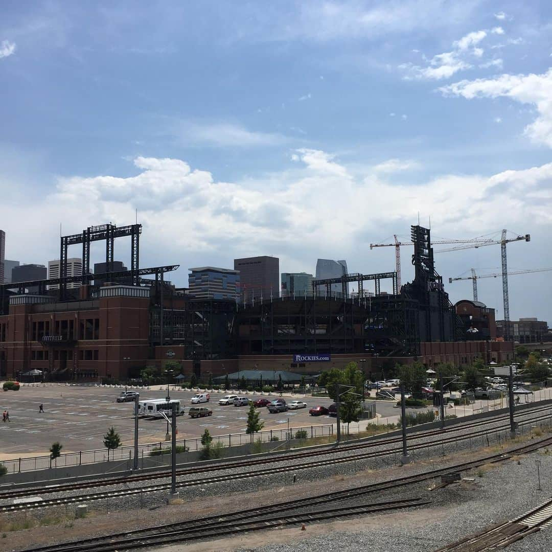 Jackmanさんのインスタグラム写真 - (JackmanInstagram)「PDX ✈︎ DEN  #jackman_official #factrybrand #madeinjapan #madeinfukui #ustrip #denvertrip #coloradorockies #coorsfield」7月31日 9時21分 - jackman_official