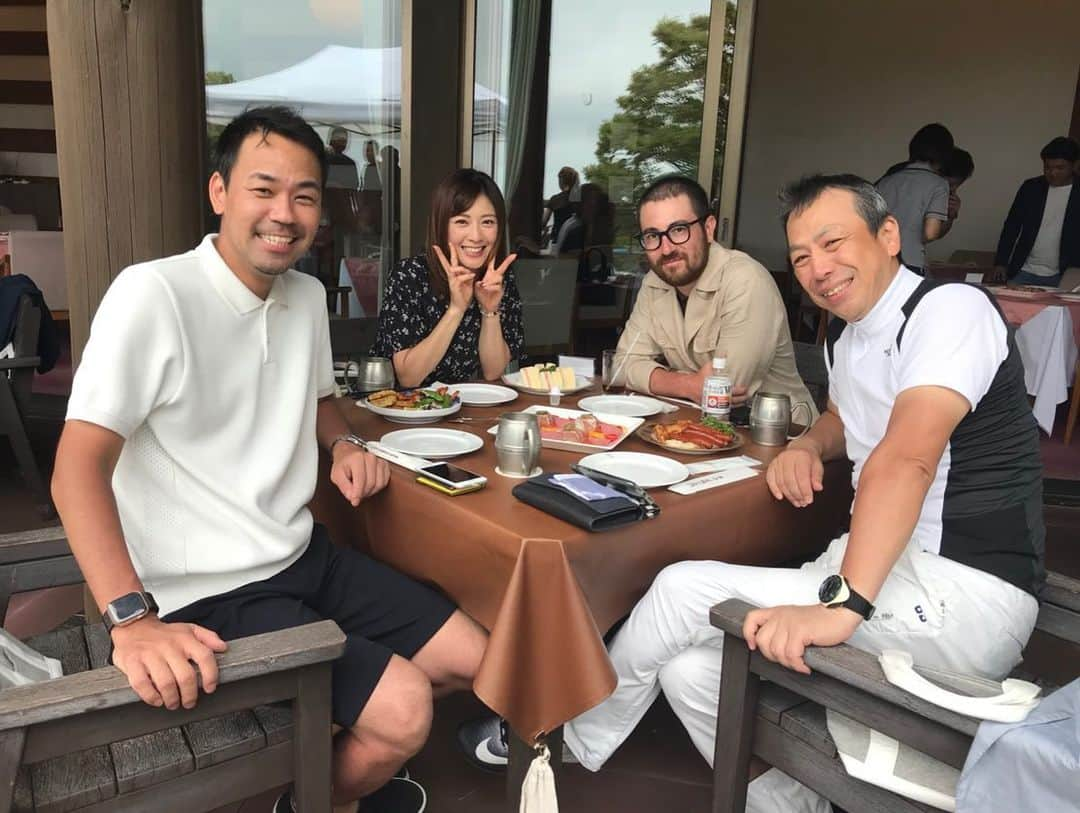 原史奈さんのインスタグラム写真 - (原史奈Instagram)「第３回ナノユニバースカップ 参加してきました⛳️ 久々に暑い中でのゴルフでちょっとバテちゃったけど93で回れました！ 同組の皆さんもすっごく楽しい方達でずっと笑ってた^_^ 参加賞や景品も豪華だからいつもワクワクしちゃうコンペ 濱田社長今年もありがとうございました😊 #ナノユニバースカップ#ファイブハンドレッドクラブ ナノユニバース#コンペ#良い天気#暑かった#久々に90台前半#豪華だった#ありがとうございました#やっぱりゴルフって楽しい #原史奈#ゴルフ#ゴルフレッスン#ゴルフ女子#ゴルフ男子#ゴルフ大好き#golf#ゴルフウエア#ゴルフコーデ#ゴルフグッズ#ゴルフ動画#ping#ピ#gle#even#doubleeagle#archivio#cuartounited」7月31日 9時30分 - fuminahara