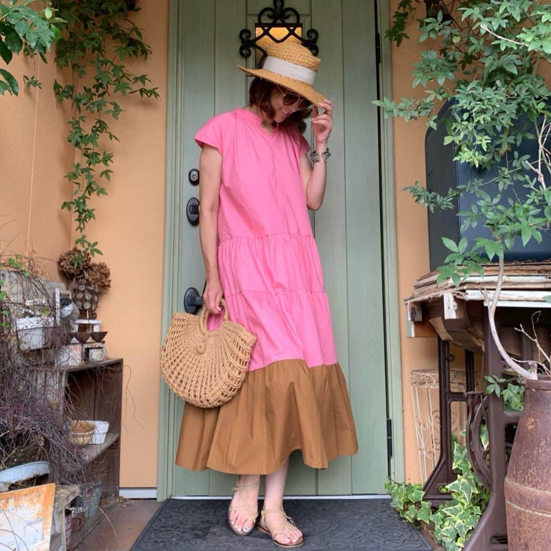 ukkyonkyonさんのインスタグラム写真 - (ukkyonkyonInstagram)「@8styleshop  の大人ピンクな  リゾートワンピ👗  #  めちゃ可愛い〜〜っ😍💕 #  LINEの友達登録で 【@ahx9667w】500円割引きして貰えました〜〜⤴️💕💕😆 #  プチプラなのに更にお得に😊💕 #  #8styleshop  #locari  #sitaparantica #partegram #marcomasi #mery#beautiful#beaustagrammer  #fashionista #fashion  #fashionista #instagood #fashionblogger #jマダムのおしゃれ  #40代コーデ#アラフィフコーデ#アラフォーコーデ#大人ファッション#今日のコーデ #今日の服 #今日のファッション#定番#プチプラコーデ #プチプラファッション#ビュースタグラマー#シンプルコーデ#おしゃれさんと繋がりたい#ワンピースコーデ#夏コーデ」7月31日 9時33分 - ukkyonkyon