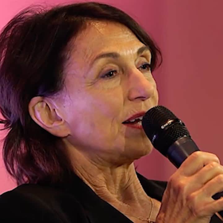 Red Bull Music Academyのインスタグラム：「The early struggles of Suzanne Ciani ⠀⠀⠀⠀⠀⠀⠀⠀⠀ With no record deal and an unusual instrument of choice, @sevwave struggled at first to make her way in music. ⠀⠀⠀⠀⠀⠀⠀⠀⠀ #SuzanneCiani #Buchla #Sythesizer #RBMA」