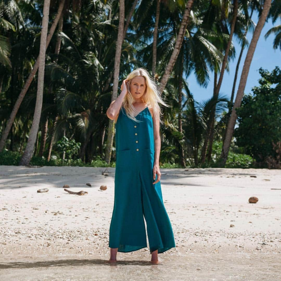 BILLABONG WOMENSさんのインスタグラム写真 - (BILLABONG WOMENSInstagram)「On island time 🌴 @lauraenever」7月31日 1時05分 - billabongwomens