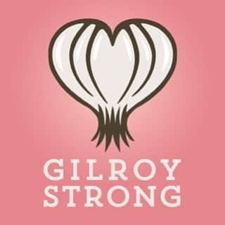 クリスティー・ヤマグチさんのインスタグラム写真 - (クリスティー・ヤマグチInstagram)「We’re with you Gilroy, where my dad was born. #gilroystrong 📷: via @sfgiants」7月31日 1時12分 - kristiyamaguchi