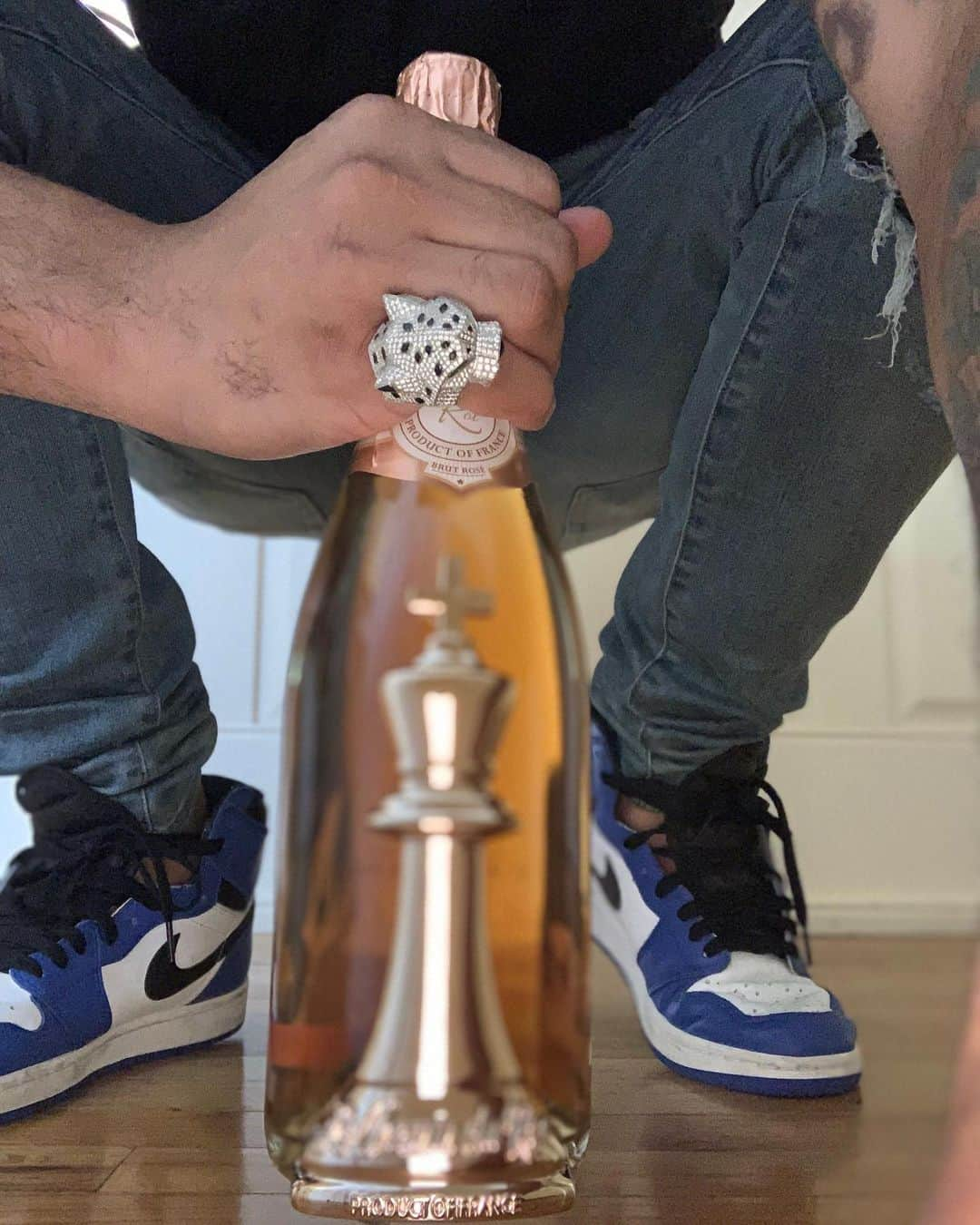 50セントさんのインスタグラム写真 - (50セントInstagram)「😆this nigga @djenvy is a problem he already got the damn ring, Queens baby #lecheminduroi #bransoncognac」7月31日 1時30分 - 50cent