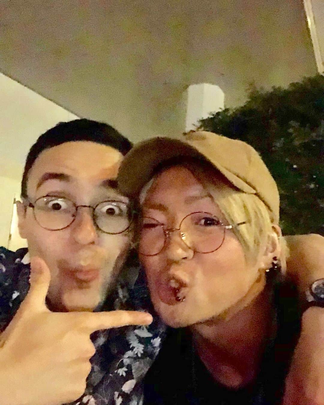 辻村勇太のインスタグラム：「久々の再会！最低で最高なニューヨーカーの相棒ジョナサン！！ 明日から仕事で愛媛に行くらしいからまた愛媛に会いに行く！！ 今だに俺の事叱ってくれる大切な友達！！ お互い突っ走って行こうな！！ @jonathanparecki」