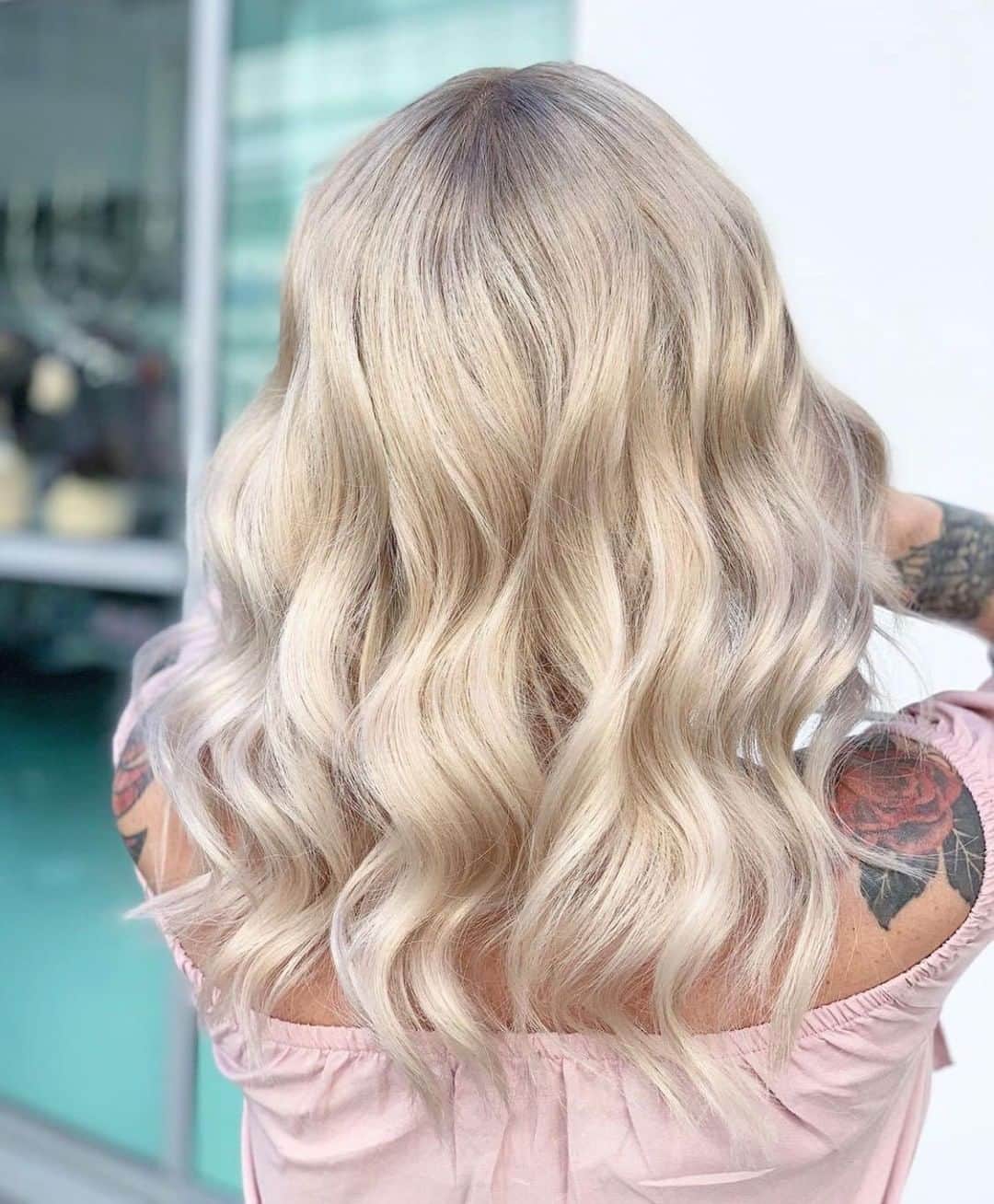 CosmoProf Beautyさんのインスタグラム写真 - (CosmoProf BeautyInstagram)「You're as cool as ICE ❄😎⁣ ⁣ Beautiful blonde created by @yanatammah_official who used @bosleypro products to style.⁣ ⁣ Save up to 40% when you purchase 2 select #Bosley stylers this month at #cosmoprofbeauty where you are #licensedtocreate⁣ ⁣ #repost  #bosleypro #icyblondehair #coolblondes #platinumhair #whiteblondehair #coolblonde」7月31日 2時30分 - cosmoprofbeauty
