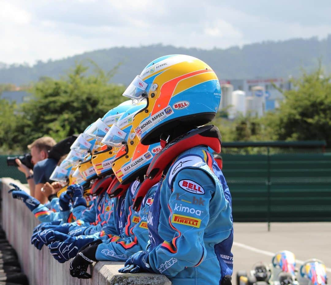 フェルナンド・アロンソさんのインスタグラム写真 - (フェルナンド・アロンソInstagram)「Entrenos y perfeccionamiento para los niños del Karting Campus en el día de hoy . Y mañana....más! ✊️✊️✊️✊️ @circuitomuseofa #karting #campus #FAkartingSchool」7月31日 2時33分 - fernandoalo_oficial