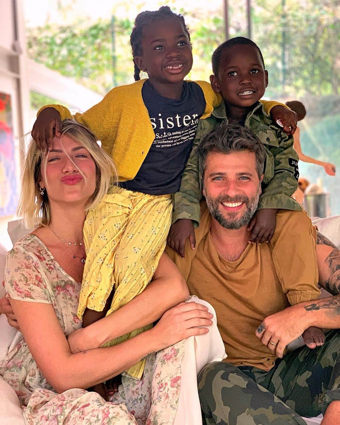 Bruno Gagliassoさんのインスタグラム写真 - (Bruno GagliassoInstagram)「Familia feliz. Bless chegou em casa! 🙏🏿❤🌻」7月31日 2時34分 - brunogagliasso