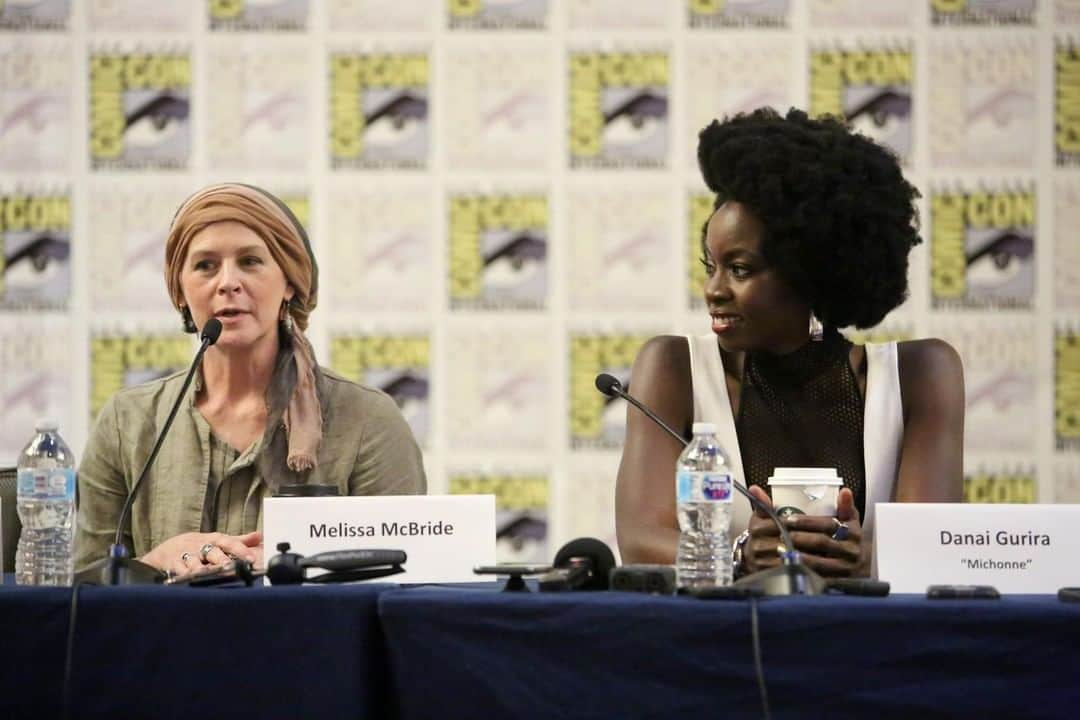 The Walking Deadさんのインスタグラム写真 - (The Walking DeadInstagram)「Find someone who looks at you the way Danai looks at Melissa. #TWD」7月31日 3時00分 - amcthewalkingdead