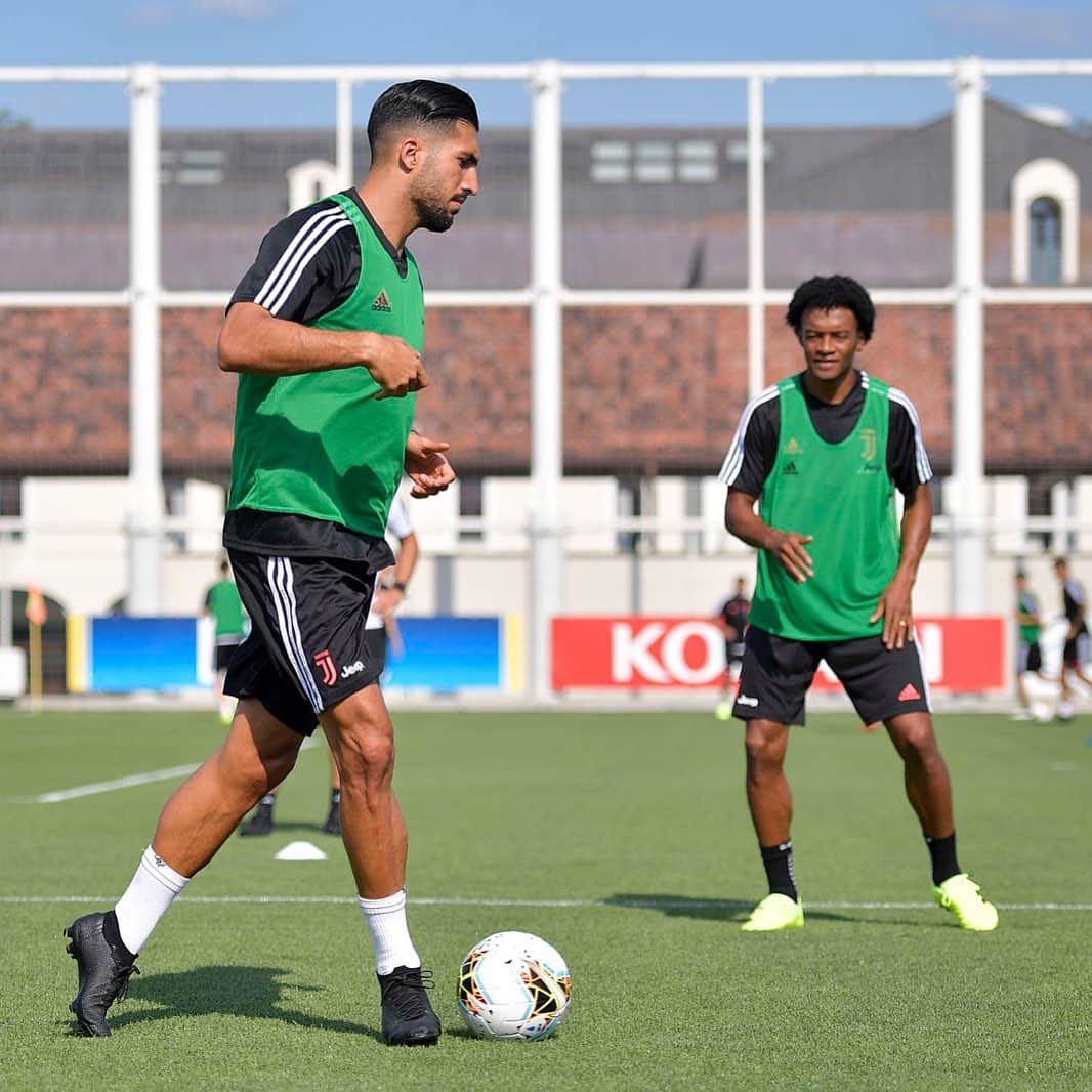 エムレ・カンのインスタグラム：「Back in Continassa #EC23 #finoallafineforzajuventus⚪️⚫️ #weCan #iCan」