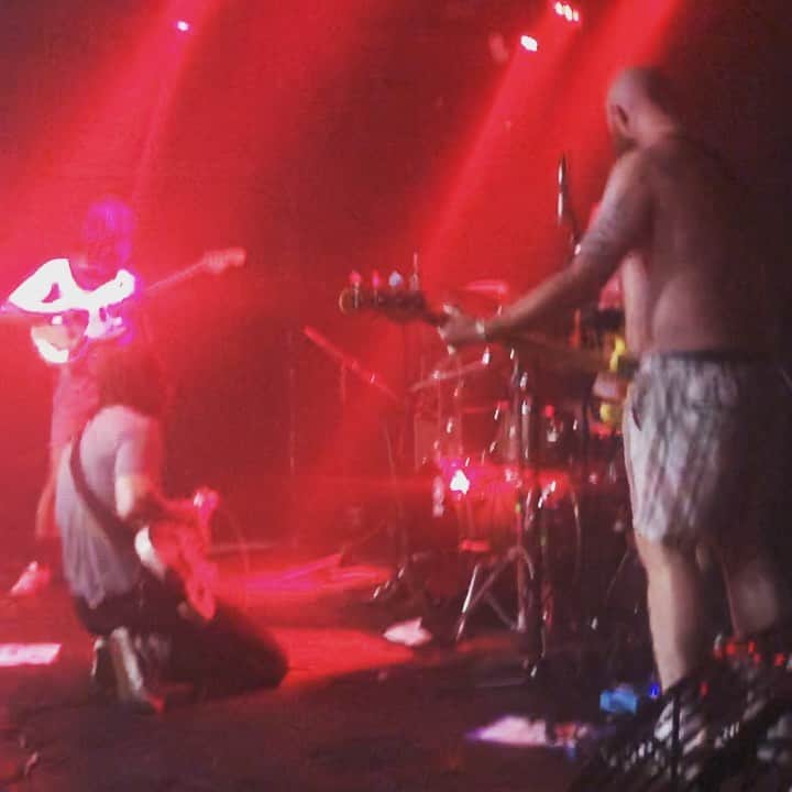 A Place to Bury Strangersのインスタグラム：「Holy shit I love Idles so much!!! What a killer show last night! #welcometotheD #idles」