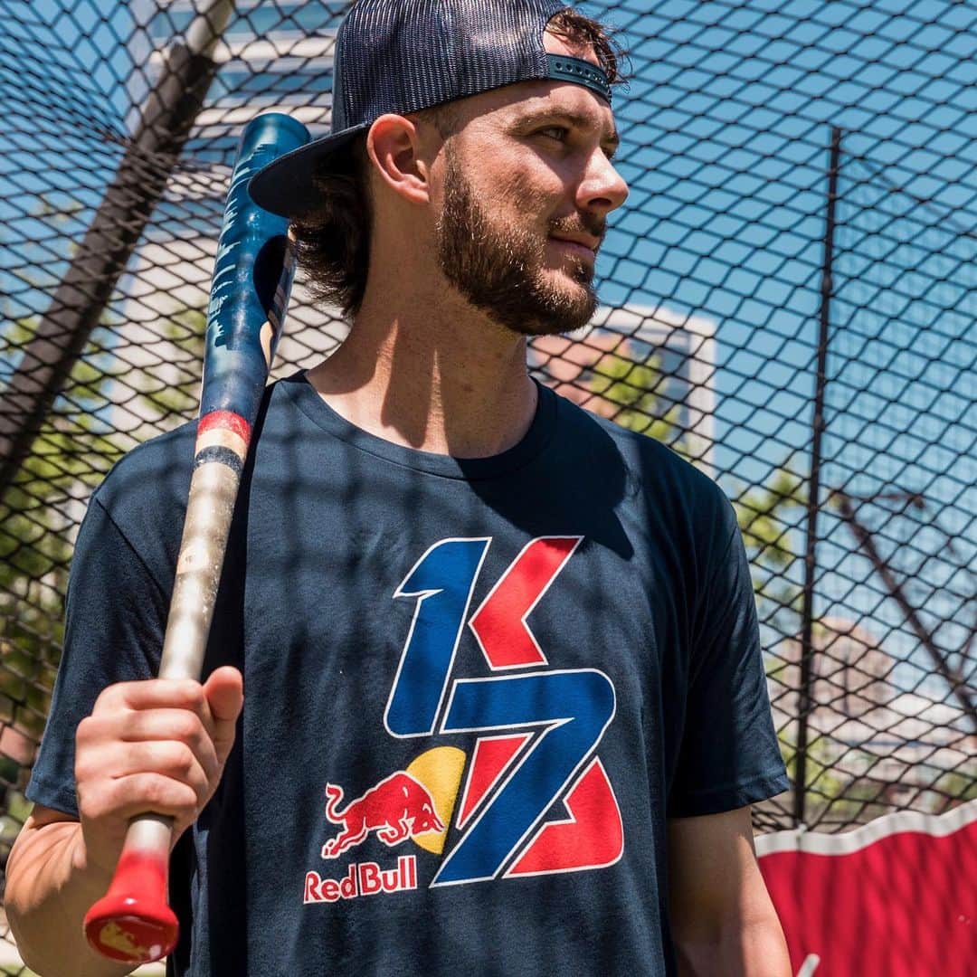 のインスタグラム：「Want to wear what I’ve been wearing? Go grab my official KB17 gear at the link in bio! Stoked @redbull brought this to life with me!」