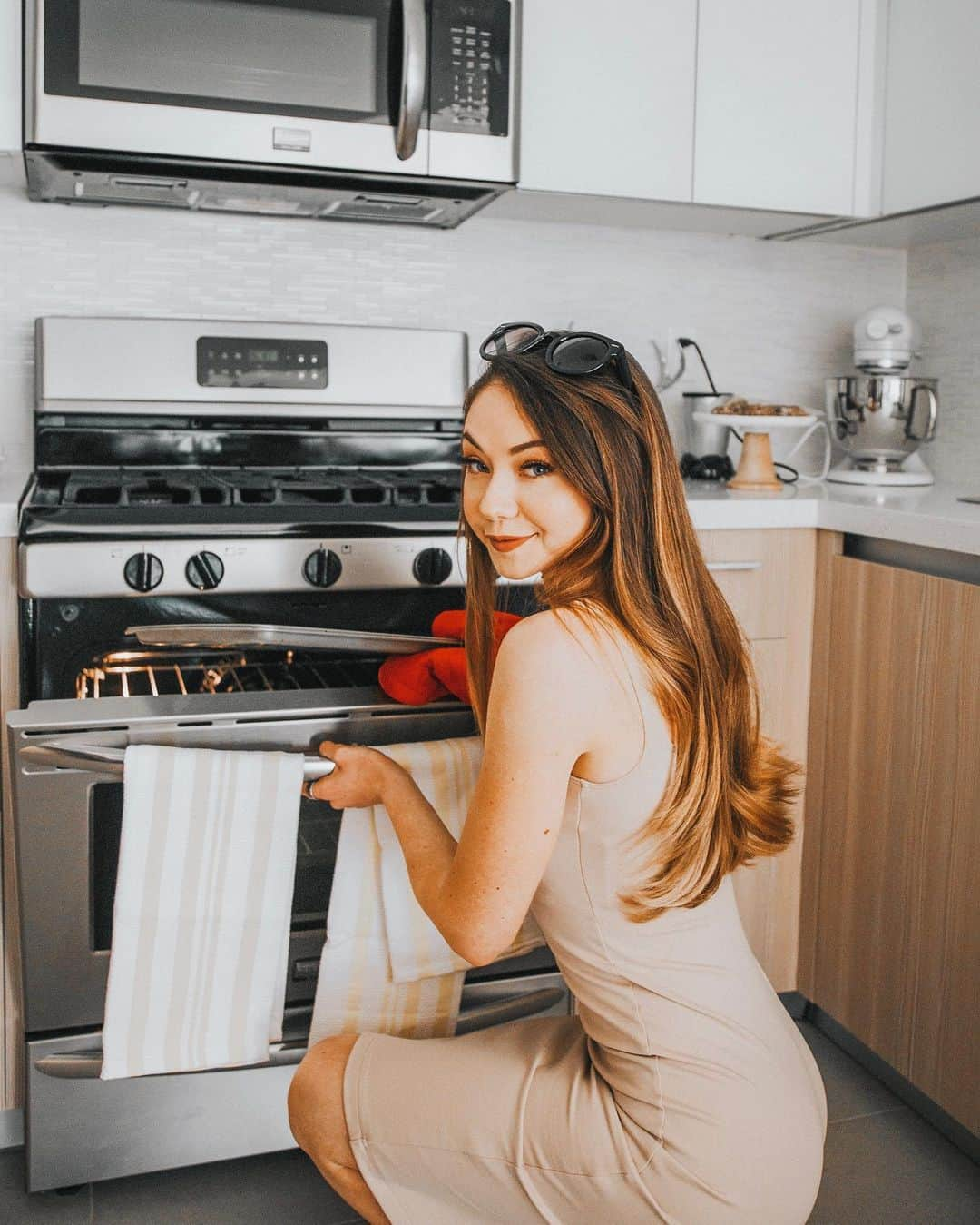 Meredith Fosterさんのインスタグラム写真 - (Meredith FosterInstagram)「Who wants martha meres cookie recipe 👩🏻‍🍳🍪」7月31日 5時00分 - meredithfoster