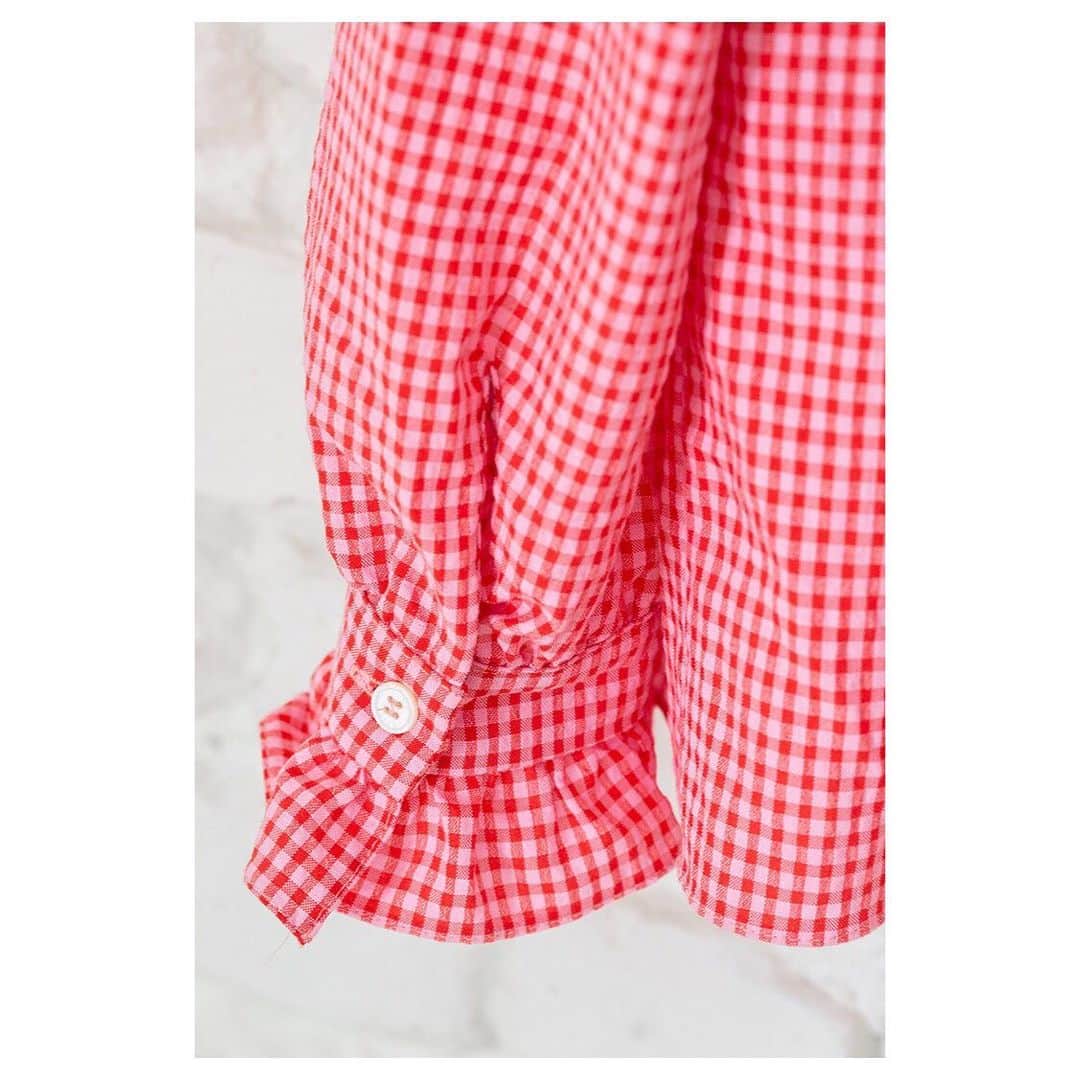 キャベジズ&ローゼズのインスタグラム：「Frilly Perfection ❤ The Perdie Shirt in pink and red seersucker 👇Tap to Shop Perdie now👇#frill #frillyshirt #pintuck #peterpancollar #seersucker #taptoshop #britishmade #ethicalfashion #cabbagesandroses #cabbagesandrosesfashion @christina_strutt @cabbagesandroses_shop」