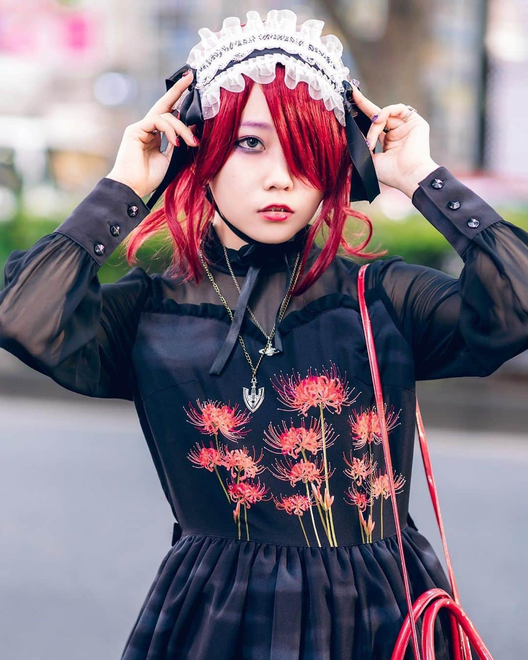 Harajuku Japanさんのインスタグラム写真 - (Harajuku JapanInstagram)「20-year-old Japanese subculture idol Roku (@6666nekura4444) on the street in Harajuku wearing a gothic lolita dress by Innocent World with a JoJo’s Bizarre Adventure necklace, Vivienne Westwood heart handbag, and Vivienne Westwood rocking horse shoes.」7月31日 5時40分 - tokyofashion