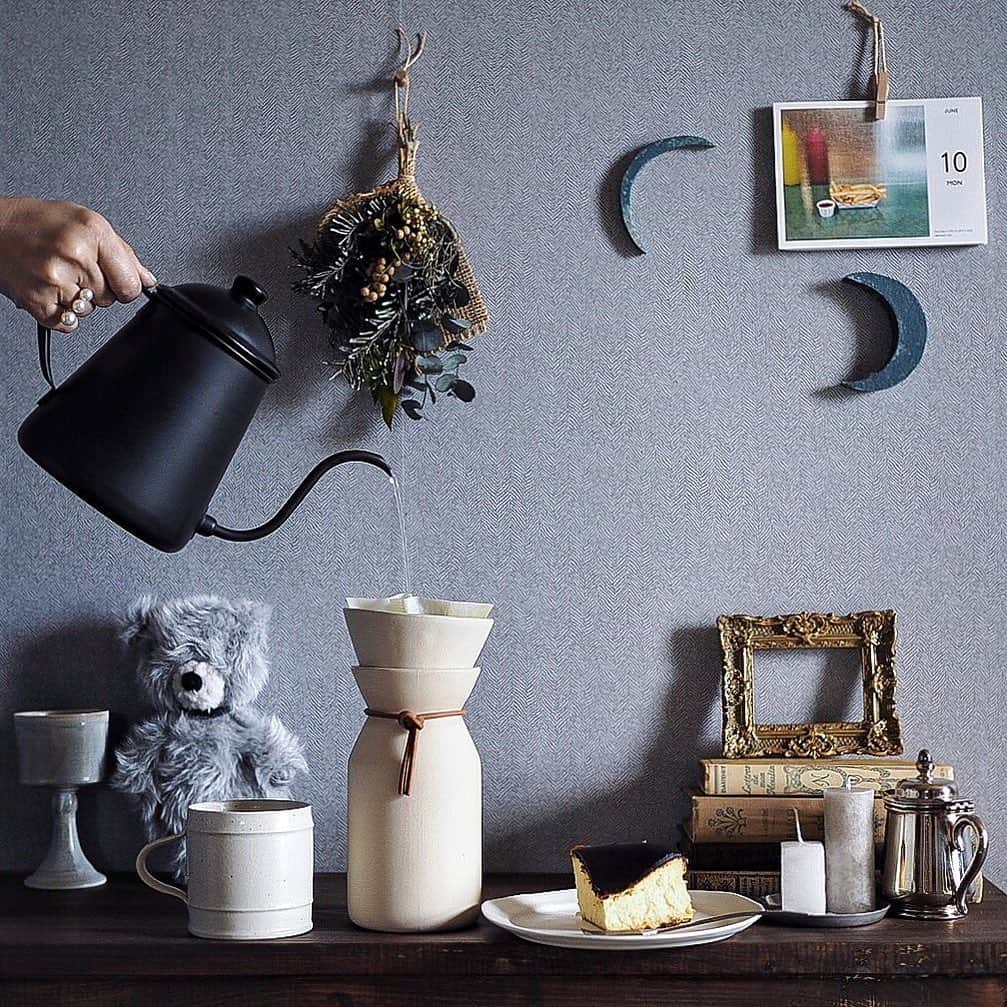 sarasa design storeさんのインスタグラム写真 - (sarasa design storeInstagram)「｜本日、 @sarasa_design 楽天店のメルマガ発行日です。 コーヒーにまつわるお写真やおすすめアイテムをご紹介しています。  ご購読は、 @sarasa_design アカウントトップのハイライトから登録。 セールやポイントアップなど、気になる商品の買い時がわかる、お得情報もお届けします。 ぜひぜひ、ご購読くださいね。 . ─────────────────────── ￥ +Tax ─────────────────────── . ▶お買い物は写真をタップ。または @sarasa_design アカウントトップから。 . ▶実店舗のアカウントもご覧ください。 ＼ワークショップもやってます／ @sarasadesignlab 東京 青山店 @lab_fmarkis 福岡 Markis 福岡ももち店 . #sarasadesign #sarasadesignstore #sarasa_design_store #sarasadesignlab . #メルマガ #楽天メルマガ #コーヒー #コーヒー器具 #キッチンアイテム #シンプルインテリア #シンプル雑貨 #シンプルライフ #整理収納 #片づけ #シンプルライフに憧れる #収納 #モノトーン雑貨 #モノトーン #暮らしの道具 #丁寧な暮らし #暮らしを楽しむ #日々の暮らし #暮らしを整える #すっきり暮らす」7月31日 6時59分 - sarasa_design