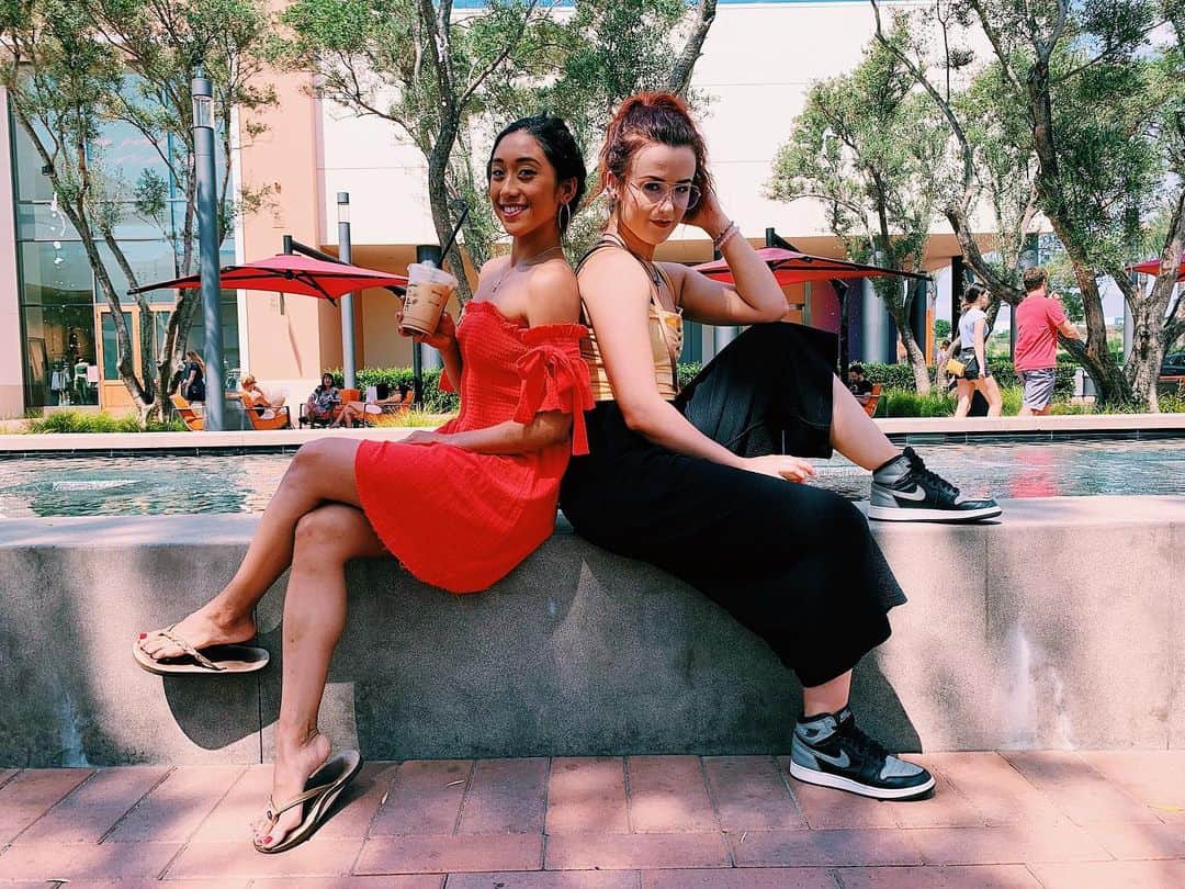 ジェシカ・カラランのインスタグラム：「coming in hot, be ready 🔥 #yuhh」