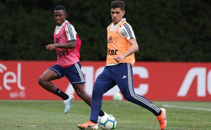 São Paulo FCさんのインスタグラム写真 - (São Paulo FCInstagram)「E o trabalho continua. #VamosSãoPaulo 🇾🇪 ‪⠀⠀⠀⠀⠀⠀⠀⠀⠀‬ ‪📸 Rubens Chiri / saopaulofc.net」7月31日 7時23分 - saopaulofc