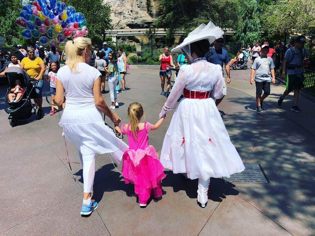 ブランドン・ジェンナーさんのインスタグラム写真 - (ブランドン・ジェンナーInstagram)「Lala, Eva and Marry Poppins. ❤️」7月31日 7時49分 - brandonjenner