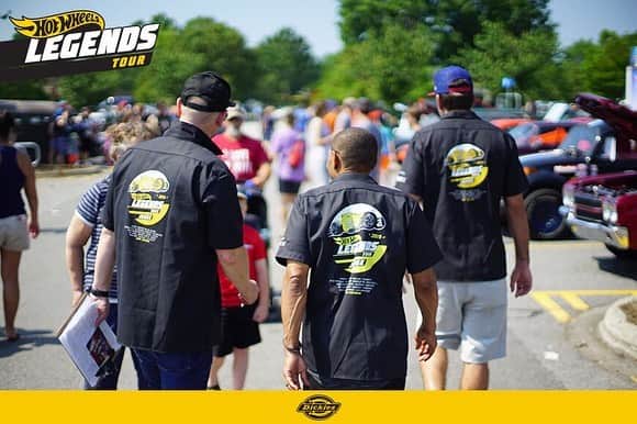Hot Wheelsさんのインスタグラム写真 - (Hot WheelsInstagram)「Work hard and play harder in @dickies workwear! Swipe to see some of our favorite shots from the #HotWheelsLegendsTour📸 . . . . #DickiesWorkwear #Sponsored #HotWheels #CarsOfInstagram」7月31日 8時02分 - hotwheelsofficial