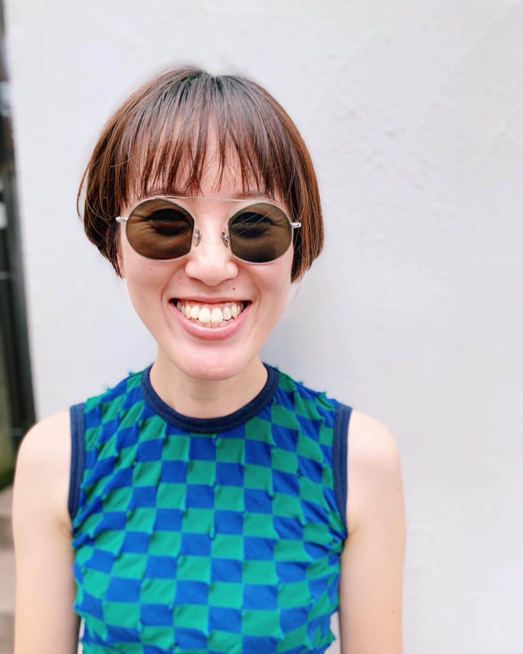 のインスタグラム：「Today's SNAP Agent staff: Katayama #ahlem #agentkatayama  #eyewear  #ahlem  @ahlem  #sunglasses #アーレム #サングラス #staffsnap  #staffphoto #メガネ女子  #メガネ人 #ootd  #ootdfashion #fashion #snap #store  @globespecs_official  #tokyo  #opticalstore #wholesalebrand  #anneetvalentin #lunor #lescalunetter #robertmarc #laloop #dianetaylor  #gernotlindner  #ahlem」