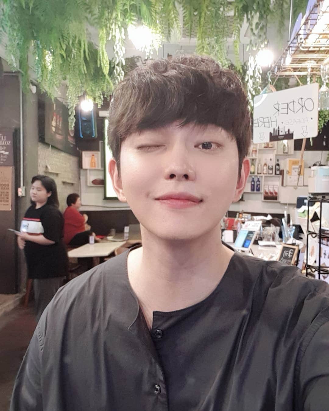 のインスタグラム：「#미스터기간제 #기강제 🤭👍」