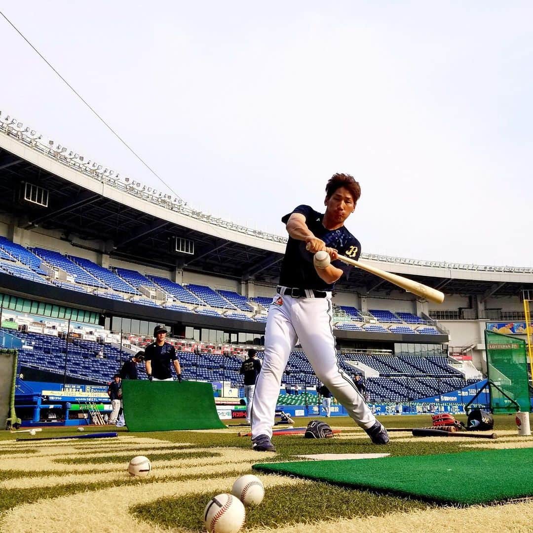 オリックス・バファローズさんのインスタグラム写真 - (オリックス・バファローズInstagram)「#吉田正尚 #ティーバッティング #連続写真 #Bs2019 #buffaloes #baseball #ORIX #プロ野球」7月31日 18時04分 - orix_buffaloes