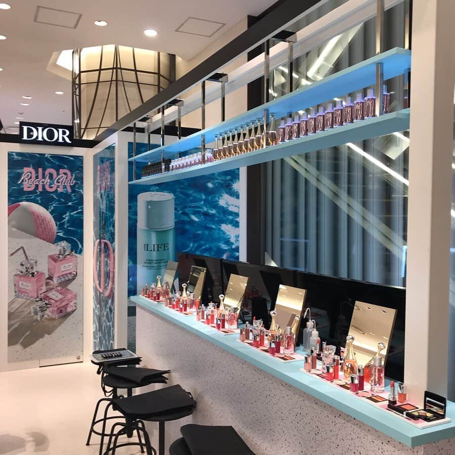 HANKYU.MODEさんのインスタグラム写真 - (HANKYU.MODEInstagram)「DIOR BEACH CLUB SUMMER EVENT until 8/6 At 1F Cotocoto Stage11 詳しくはプロフィールURLをチェック！ #Hankyu #HANKYUMODE #umedahankyu #阪急うめだ本店 #うめだ阪急 #阪急百貨店 #osaka #umeda #mode #dior #ディオール #cosme #コスメ #フレグランス」7月31日 18時05分 - hankyumode