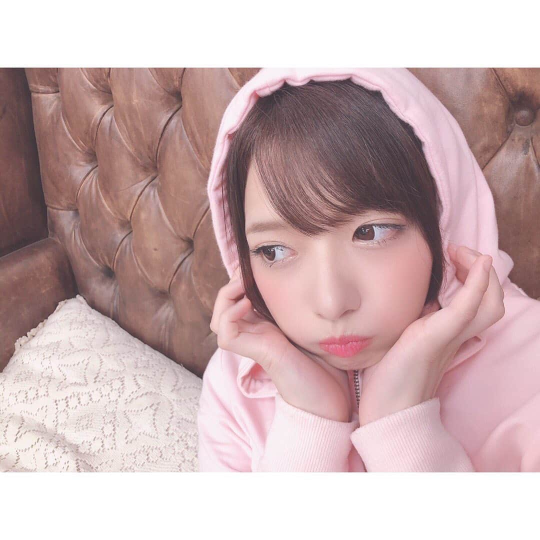 C-more ENTERTAINMENT【スタッフ】さんのインスタグラム写真 - (C-more ENTERTAINMENT【スタッフ】Instagram)「昨年に続いてこの方も❤﻿ 安定のMiss.Cutie #麻里梨夏 ちゃん( @maririka_cmore ←Twitter )﻿ 目線外しても、ふくれっ面でも安定の可愛さ😍💕﻿ ﻿ #2020カレンダー 撮影中﻿ #麻里梨夏2020カレンダー発売されます﻿ ﻿ #自然な表情が好き﻿ #女子がいきいきできる職場 #AV女優求人 #AV女優募集  #AV女優 #モデル募集 #AVモデル  #セクシータレント #募集 #AVプロダクション #cmore_ent」7月31日 19時05分 - cmore4girls