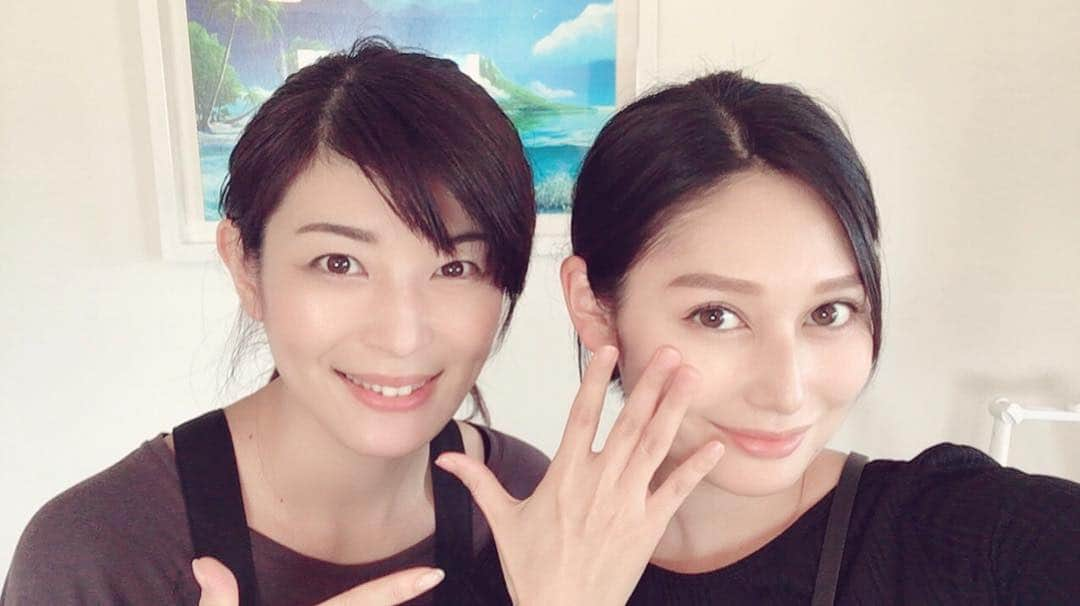 佐藤乃莉さんのインスタグラム写真 - (佐藤乃莉Instagram)「実は、 舞台挨拶のとき久しぶりに ネイルをしました。  綺麗にしてくれたのは いつも優しくて、 美人なりょうこたん💕  ネイルがピカピカだと女子はテンションあがるよね。  #ネイル#ジェルネイル」7月31日 19時13分 - nori_sato_