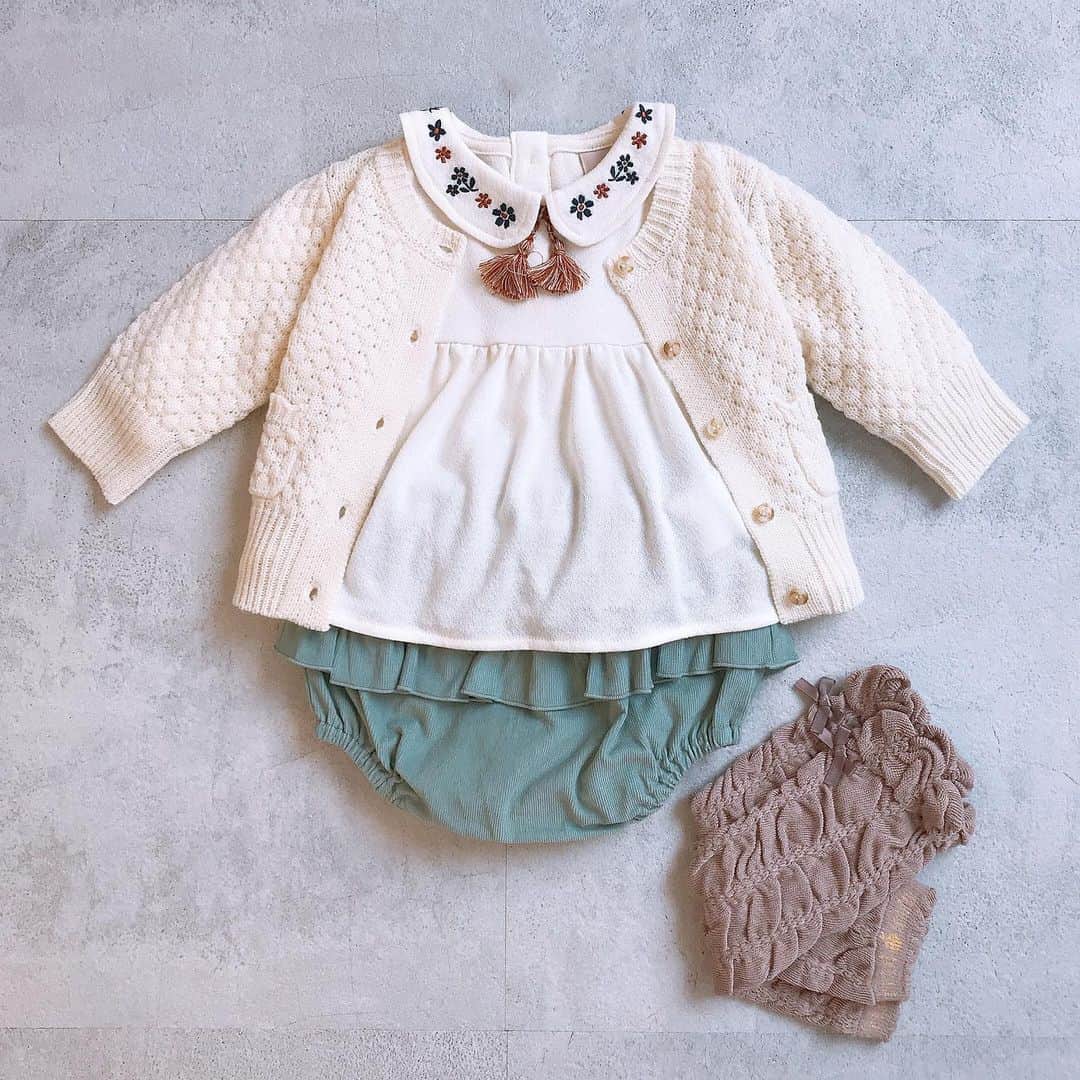 petit mainさんのインスタグラム写真 - (petit mainInstagram)「.﻿ ☆BABY NEW ARRIVAL☆﻿ ﻿ ﻿ 9693508 トップス×ブルマセット ￥3888﻿ サイズ 70・80㎝﻿ 9693519 カーディガン ￥2484﻿ サイズ 70・80㎝﻿ 9693504 レッグウォーマー ￥756﻿ サイズ F﻿ ○セール除外・税込価格﻿ ﻿ #petitmain #プティマイン #petitmainコーデ #プティマインコーデ #キッズ #kids #kidswear #キッズウェア #子ども服 #kidsstyle #キッズスタイル #kidscoordinate #キッズコーデ #kidsfashion #キッズファッション #ママ #女の子ママ #女の子ママ予定 #男の子ママ #男の子ママ予定 #mybaby #baby #ベビー #ベビーコーデ #新生児 #newarrival #newarrivals #置き画 #置き画くら部 #置き画くらぶ」7月31日 19時20分 - petitmain_official