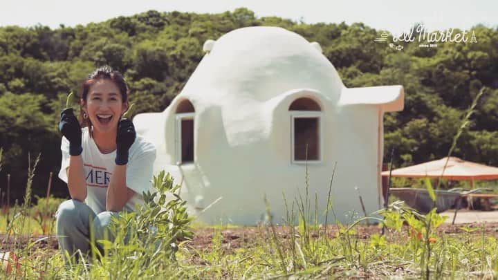 のインスタグラム：「淡路島の旅が記事になりました❤️ @yellmarket  @yahoojapanpr  美味しいお野菜やお肉、自然いっぱいの淡路島がもうすでに恋しいです😌✨ 素敵なホテルも必見。 馬に乗りながらの淡路島散歩はもうなんとも言えないほど贅沢な時間でした😌✨ ぜひご覧ください！ https://yellmarket.yahoo.co.jp/note/lifestyle/article21.html  #yahoo #yellmarket #yahoo #fun #work #happy #love #mom #awajishima #kobe」