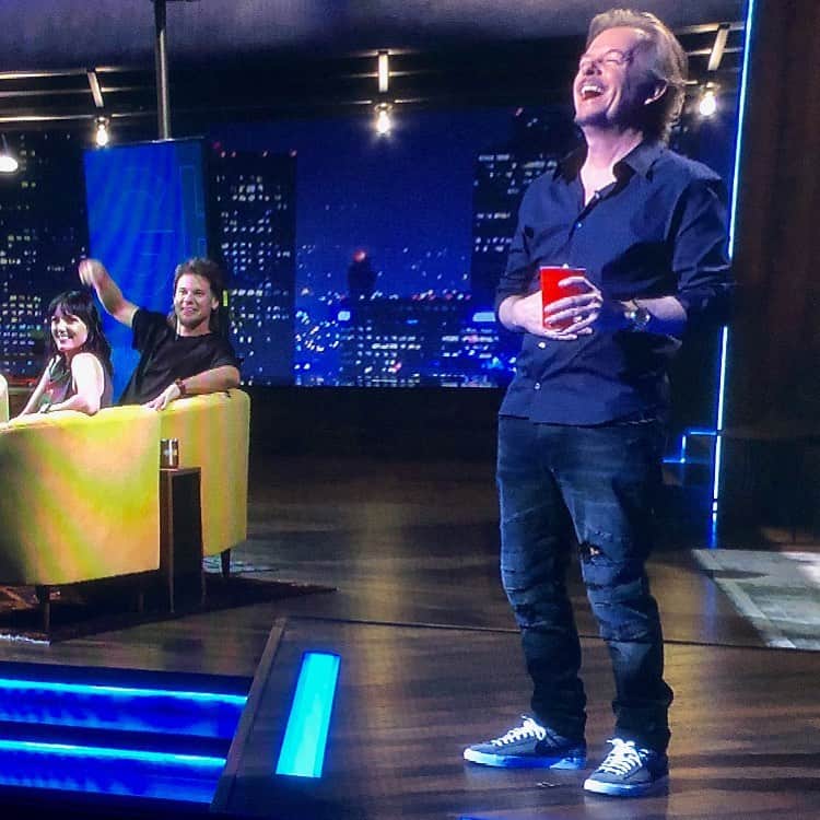 デヴィッド・スペードのインスタグラム：「Tonight is a great one. Try to watch if poss.  @theovon is a madman. Ps on the sketch last night where my driver does stand up ,no the audience was not aware. People keep asking. Thanks for all the comments about the show. New one tonight on @comedycentral @lightsout」