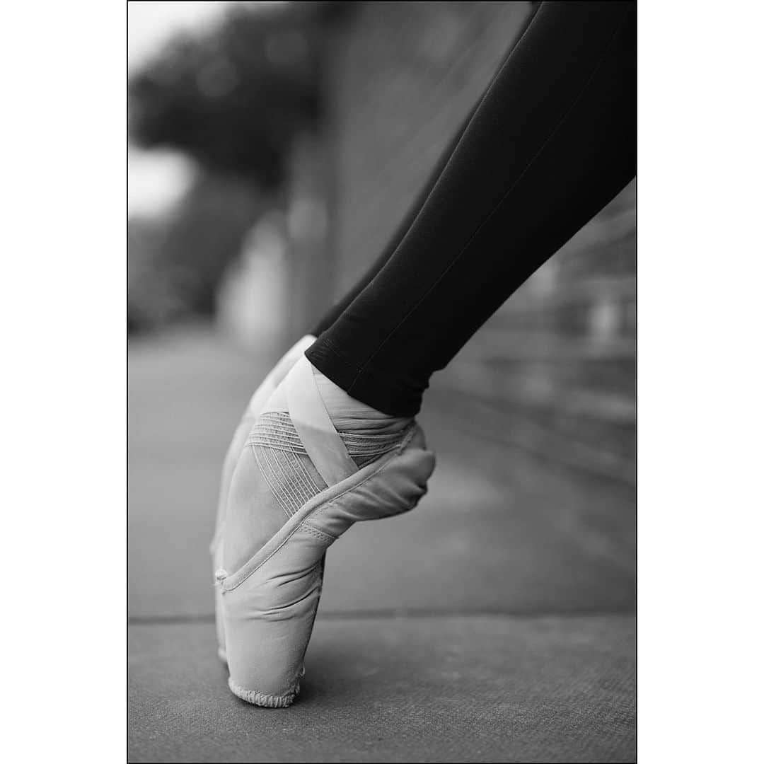 ballerina projectさんのインスタグラム写真 - (ballerina projectInstagram)「We will be celebrating the 18+ years of the Ballerina Project as we near our conclusion. Here is a look back at that the moments that best represent the project from the past 2 decades.  Here is a collection of images I created with Gina Scott in London. #ballerina - @gina_the_ballerina #regentscanal #camdentown #london #ballerinaproject #ballerinaproject_ #ballet #dance #pointe #ginascott  Only 6 Ballerina Project limited edition prints are left for purchase. Purchase one before we conclude all limited edition print sales in August 2nd. Link is in our Instagram profile to purchase one today.  The Ballerina Project book is now available for pre-order. Go to @ballerinaprojectbook for pre-order link and info. #ballerinaprojectbook」7月31日 10時35分 - ballerinaproject_
