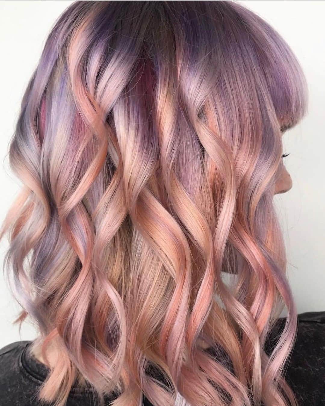 CosmoProf Beautyさんのインスタグラム写真 - (CosmoProf BeautyInstagram)「Perfect Pastel Blends by @studio_wolf 🌸⁣ ⁣ Color achieved using @celebluxury Viral Colorwash & Colorditioners to create this dreamy color palette.💜💗⁣ ⁣ #repost #cosmoprofbeauty #licensedtocreate #celebluxury #pastelhair #pastelhaircolor」7月31日 10時45分 - cosmoprofbeauty