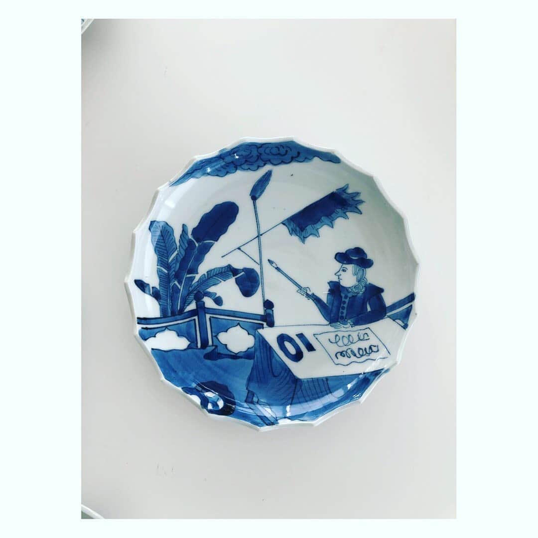 望月理恵さんのインスタグラム写真 望月理恵instagram 江戸時代の人が 異人さん オランダ人 を 描いたたお皿 古伊万里 南蛮人シリーズ 集めたいけど なかなか見つからない 古伊万里 南蛮人 オランダ人 もち器 7月31日 11