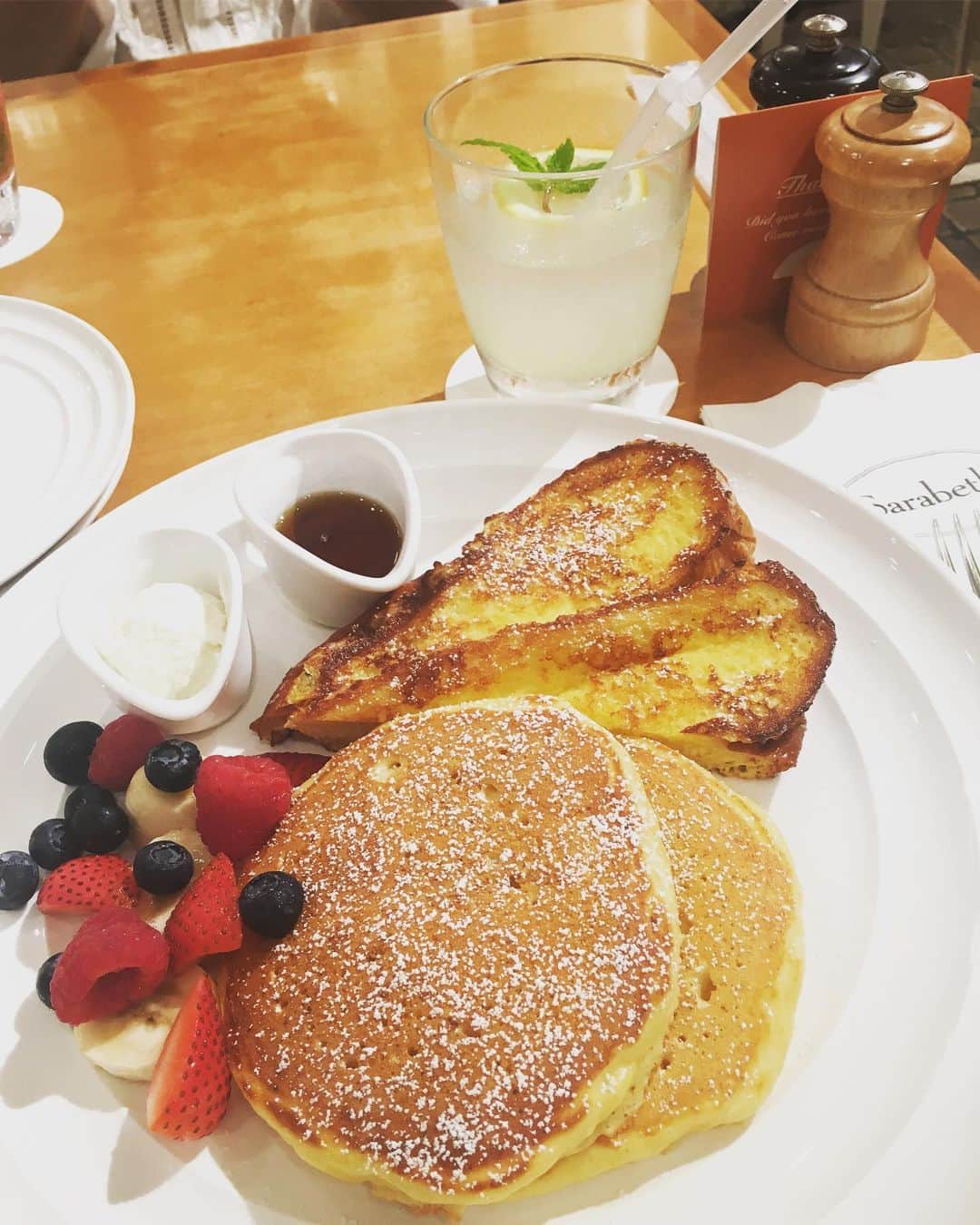 小川りかこのグルメインスタ