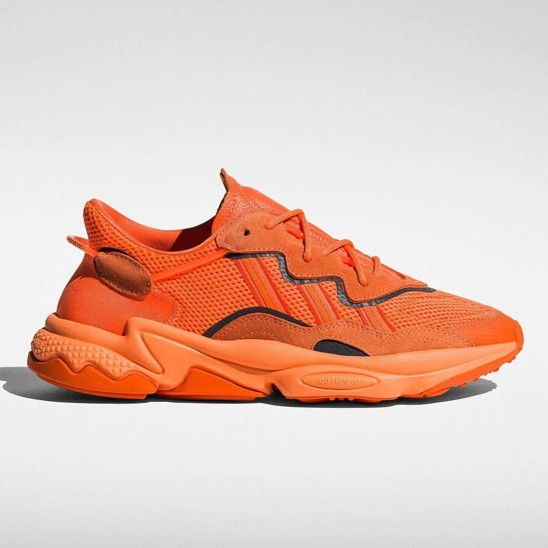 Sneaker Newsさんのインスタグラム写真 - (Sneaker NewsInstagram)「adidas Originals introduces a slew of new Ozweego colorways for August. This orange pair is a must. For a look at all five, hit the link in our bio.」7月31日 12時07分 - sneakernews