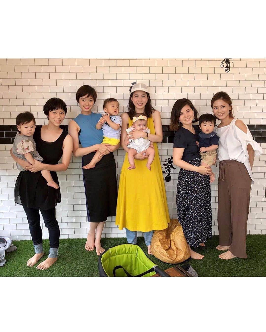 加藤千暁さんのインスタグラム写真 - (加藤千暁Instagram)「ダンス部とランチ〜♡ さくらさんとのツーショット🌸 なぞの立ち写真👯‍♀️👯‍♀️👯‍♀️ #プライムツリー赤池#エイトパーク#ほんとはテントの中でご飯したかった#暑くて無理#最近暑過ぎ」7月31日 12時20分 - chiaki525