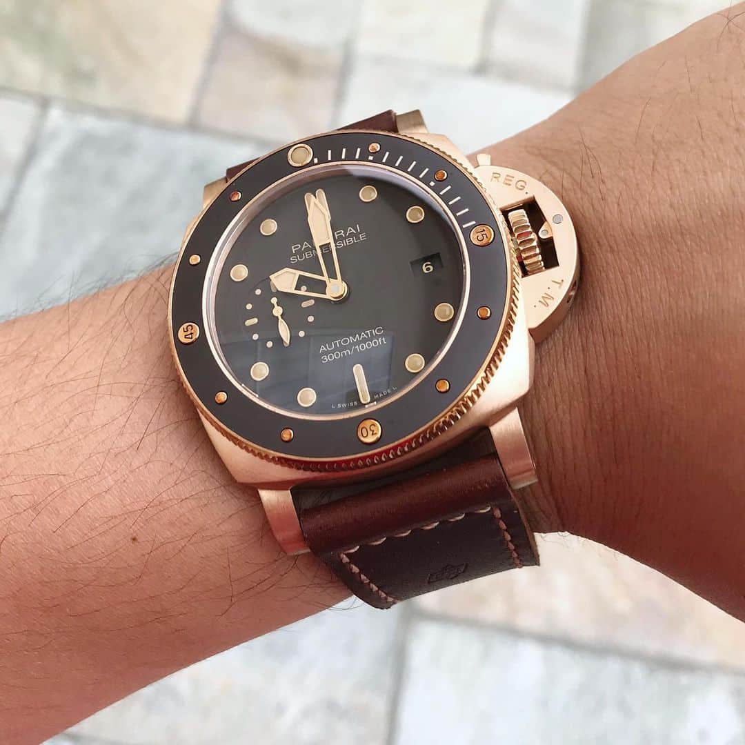 パネライのインスタグラム：「Congrats to my good friend @lifeofawis on his latest acquisition. A shiny new Bronzo.  Time to let the patina begin on this and see how it ends up. Wear it in good health bro!  Glad you got one of your grails :) #paneraicentral」