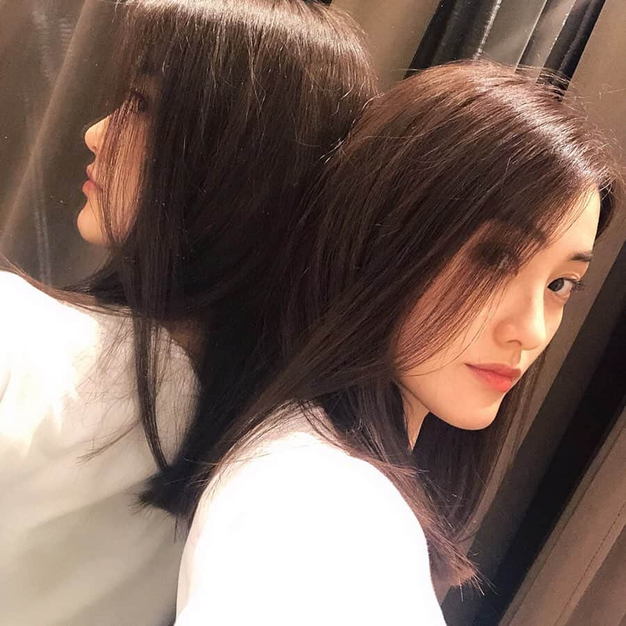 宮坂灯里さんのインスタグラム写真 - (宮坂灯里Instagram)「髪の毛切った💇🏻‍♀️✨ #ヘアカット#ミディアム#hairchange#cut#color#treatment#thankyou !!!」7月31日 12時39分 - m.akari27