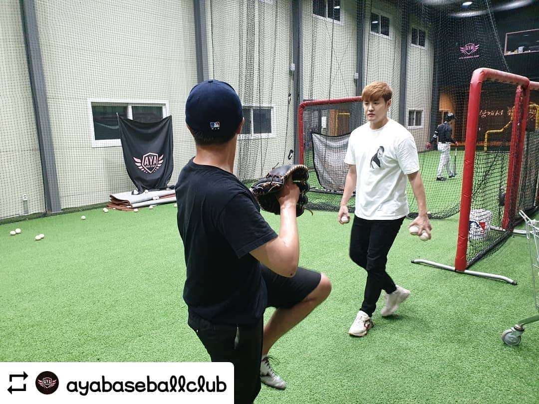 JUNO さんのインスタグラム写真 - (JUNO Instagram)「#Repost @ayabaseballclub • • • • • 아야베이스볼클럽  사이드암 .언더.투수레슨 잘생기고 멋진 김무영코치님께서 지도해주십니다. 남녀노소 어렵게 생각하지마시고 던지는게 힘드신분들 오셔서 즐거운 야구배워보세요.  #아야베이스볼클럽 #아저씨야구해요 #아야유소년야구단 #아야유소년야구단모집  #사회인야구 #여자야구 #엘리트야구  #유소년야구 #투수레슨 #투수 #타격레슨 #타격 #야구레슨 #야구#일산#일산야구연습장  #일산맘#고양맘 #취미야구  밑에 연락처로 상담전화 주시면 친절하게 상담해드려요🥰🥰 주소#일산동구백석동1104 -104 문의#01093271588」7月31日 13時06分 - kimmooyoung