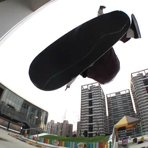 スラッシャーのインスタグラム：「🥜 @deeddz 🥜 in  @enjoi ‘Deedz Nutz’ 🎬 @pekkaaa Playing now on the Thrasher app 📲」