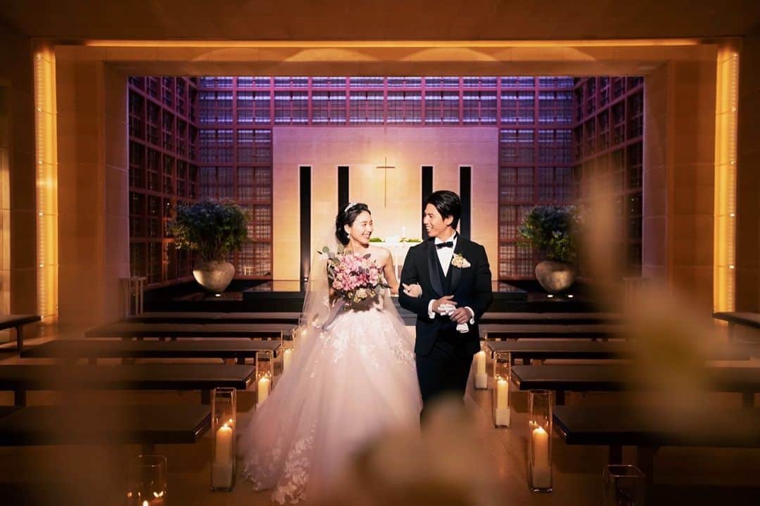 Mandarin Oriental, Tokyoさんのインスタグラム写真 - (Mandarin Oriental, TokyoInstagram)「【Weddings by Mandarin Oriental, Tokyo】都内最大級の広さを誇る当ホテルの「サンクチュアリ チャペル」。扉が開いた瞬間に聞こえる水の音色。サンクチュアリ（聖域）のような静謐な空間で厳かな誓いのときをお過ごしいただけます。  8月の試食付見学会は３日（土）、4日（日）、10日（土）、11日（日）、12日（祝・月）、17日（土）、18日（日）に行います。そして24日（土）、25日（日）にはプレミアムウエディングフェアを開催。 この機会にぜひ「ウエディング by マンダリン オリエンタル 東京」をご体験ください。  ウエディングフェアの詳細、ご予約はこちら:  @motyo_wedding  #MandarinOrientalTokyo #MOtokyo #MOTYOwedding #WeddingsByMO #マンダリンオリエンタル東京 #ウエディングbyマンダリンオリエンタル #ウェディング #ウェディングドレス #ウェディングフォト #ホテルウェディング #ブライダルフェア #プレ花嫁 #Bridal #Bridalfair #花嫁 #wedding #weddingfair #ウェディングフェア #weddingdress #Weddingphotography #三井本館 #日本橋 #Nihonbashi #重要文化財 #披露宴 #weddingparty #結婚式準備 #結婚式」7月31日 13時50分 - mo_tokyo